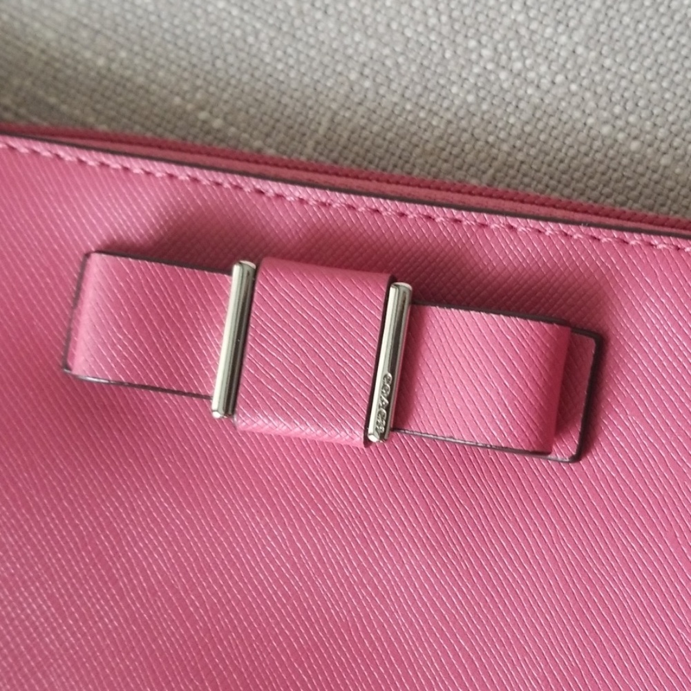 Coach Wristlet - Picture 2 of 6
